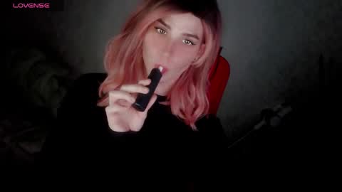 Helen Spellman online show from November 17, 1:28 pm