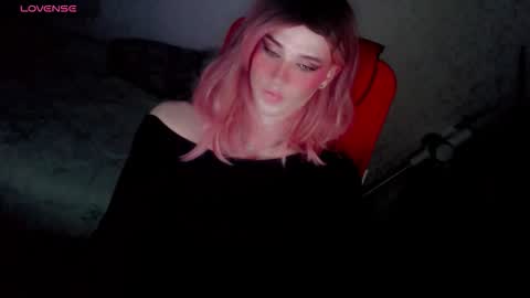 Helen Spellman online show from November 18, 4:55 pm