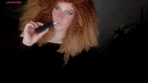 Helen Spellman online show from December 5, 4:25 pm