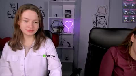 Snapshot of helli_belli chatting on January 17, 8:23 pm Helli online show from January 17, 8:23 pm