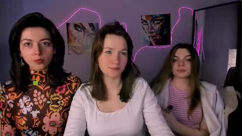 Snapshot of helli_belli chatting on February 6, 8:56 pm Helli online show from February 6, 8:56 pm