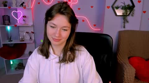 Snapshot of helli_belli chatting on February 11, 7:41 pm Helli online show from February 11, 7:41 pm