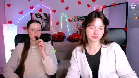 Snapshot of helli_belli chatting on February 14, 8:16 pm Helli online show from February 14, 8:16 pm