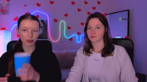 Snapshot of helli_belli chatting on February 24, 9:46 pm Helli online show from February 24, 9:46 pm