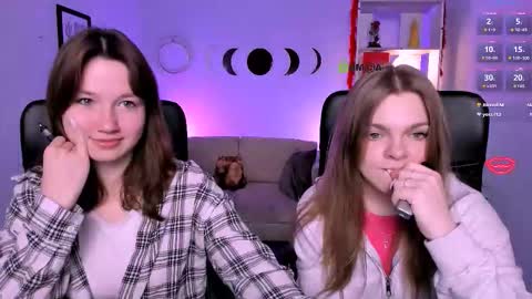 Snapshot of helli_belli chatting on February 27, 8:31 pm Helli online show from February 27, 8:31 pm