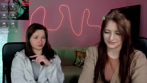 Snapshot of helli_belli chatting on February 28, 8:21 pm Helli online show from February 28, 8:21 pm