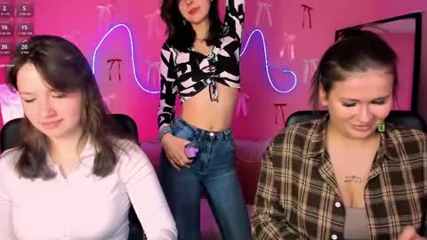 Helli online show from March 17, 8:45 pm