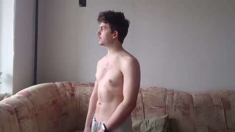 Snapshot of hellish_sugar chatting on February 3, 10:47 am Remy online show from February 3, 10:47 am