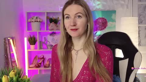 Alisia  Monday to Friday from 10 am to 4 pm GMT 2 online show from February 12, 8:06 am