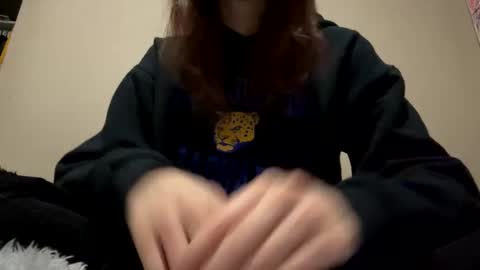 Snapshot of hellokitten123 chatting on February 1, 2:05 am hellokitten123 online show from February 1, 2:05 am