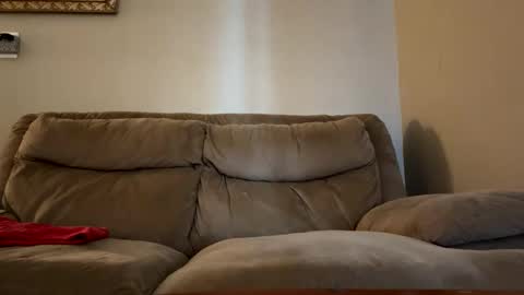 Snapshot of hellokitten123 chatting on March 8, 9:18 pm hellokitten123 online show from March 8, 9:18 pm