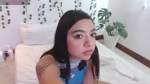 hellokitty_valery1 online show from March 12, 9:21 pm