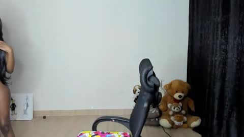 Snapshot of hellotitty_ chatting on February 17, 2:20 am Sandy online show from February 17, 2:20 am