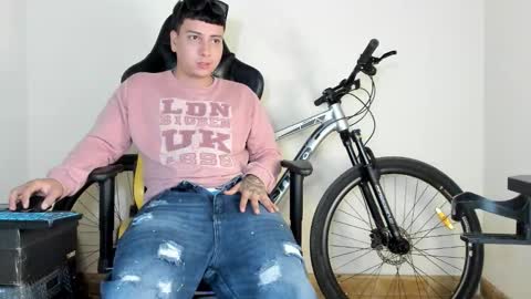 Star and Andy online show from October 21, 5:30 am