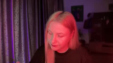 Snapshot of hellyriddle chatting on October 7, 7:38 am DeleteyourSadness online show from October 7, 7:38 am