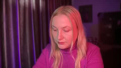 Snapshot of hellyriddle chatting on December 19, 8:10 am DeleteyourSadness online show from December 19, 8:10 am