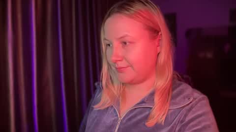 Snapshot of hellyriddle chatting on February 2, 5:55 pm DeleteyourSadness online show from February 2, 5:55 pm