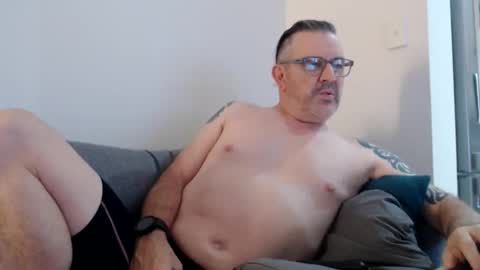 hempie1973 online show from November 8, 8:36 am