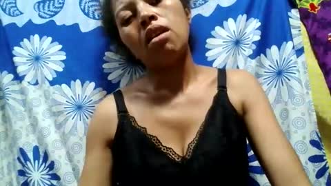 henitsaldy online show from February 7, 5:49 pm