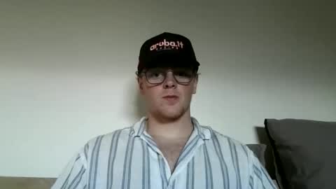 Snapshot of henrietje chatting on May 31, 4:58 pm henrietje online show from May 31, 4:58 pm