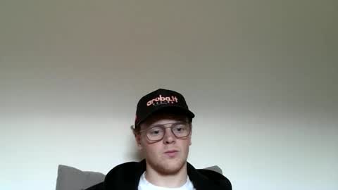 Snapshot of henrietje chatting on June 7, 7:56 am henrietje online show from June 7, 7:56 am