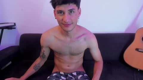 Snapshot of henrik_senn chatting on March 2, 8:10 am henrik_senn online show from March 2, 8:10 am