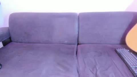 Snapshot of henrik_senn chatting on July 16, 9:48 am henrik_senn online show from July 16, 9:48 am
