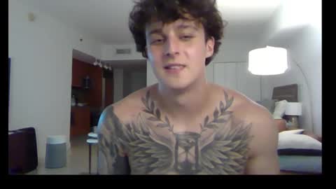 Snapshot of henrydesanti chatting on September 9, 7:46 pm henrydesanti online show from September 9, 7:46 pm