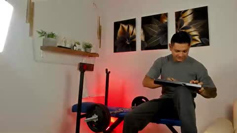 henrydouglas online show from April 1, 5:43 pm