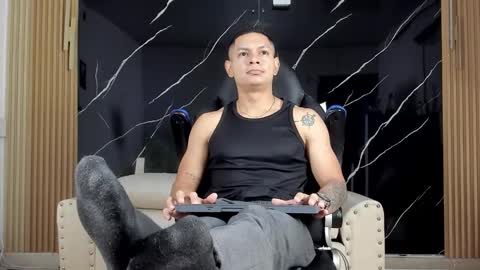 henrydouglas online show from June 10, 10:47 am