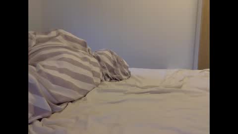 Henryhipster  sub  spank useme new Europe Twink kiss first fit kinky naughty online show from January 14, 8:53 am