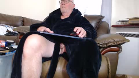 henryjxxx online show from September 10, 9:42 am