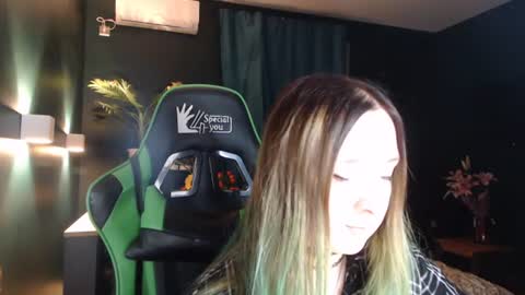 Hentaishiing online show from June 21, 8:33 pm