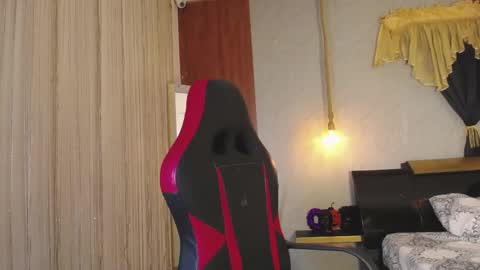 Snapshot of hera_divine chatting on November 5, 10:32 pm HERA online show from November 5, 10:32 pm