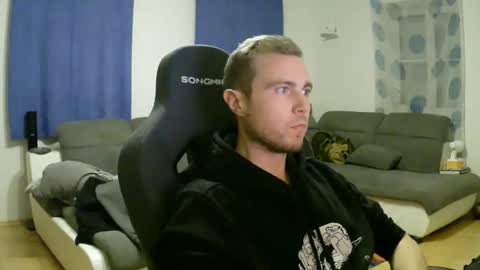 John Pearl online show from February 25, 8:07 pm