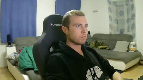 John Pearl online show from March 9, 7:07 pm