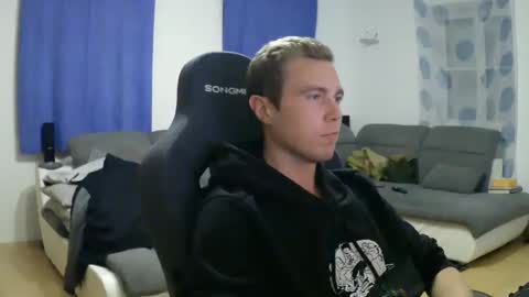 John Pearl online show from April 8, 7:03 pm