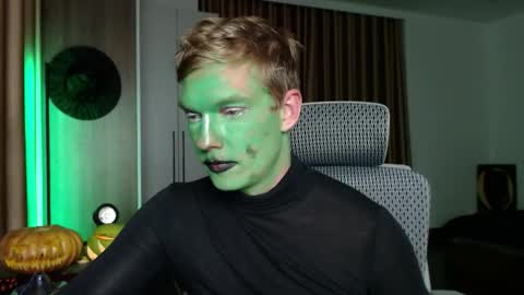 Gregblonde  Alextattoo online show from October 31, 6:09 pm