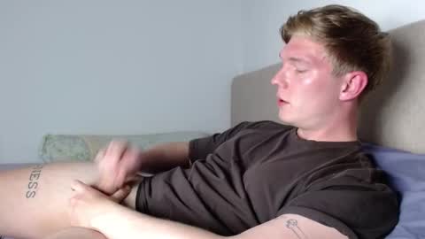 Snapshot of hercules__ chatting on February 6, 1:14 pm Gregblonde Alextattoo online show from February 6, 1:14 pm