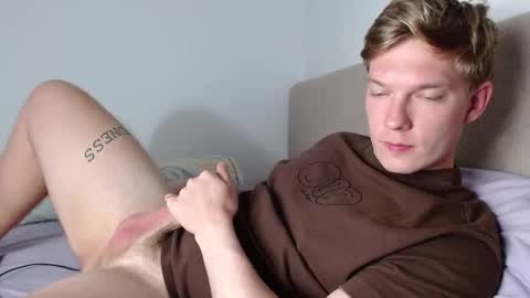 Snapshot of hercules__ chatting on February 11, 2:55 pm Gregblonde Alextattoo online show from February 11, 2:55 pm