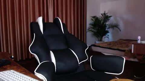 Snapshot of hercules__ chatting on February 12, 3:01 am Gregblonde Alextattoo online show from February 12, 3:01 am