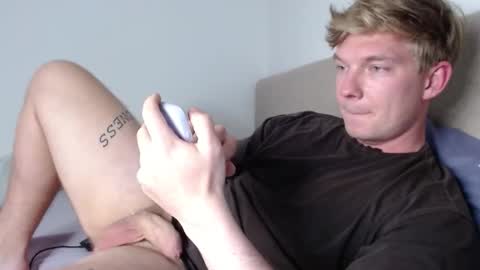 Snapshot of hercules__ chatting on February 16, 1:40 pm Gregblonde Alextattoo online show from February 16, 1:40 pm