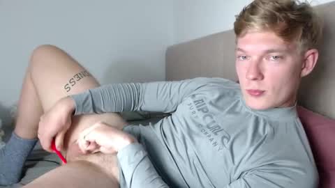 Snapshot of hercules__ chatting on March 10, 3:06 pm Gregblonde Alextattoo online show from March 10, 3:06 pm