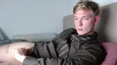 Snapshot of hercules__ chatting on March 11, 5:52 pm Gregblonde Alextattoo online show from March 11, 5:52 pm