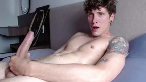 Snapshot of hercules__ chatting on April 2, 1:47 am Gregblonde Alextattoo online show from April 2, 1:47 am