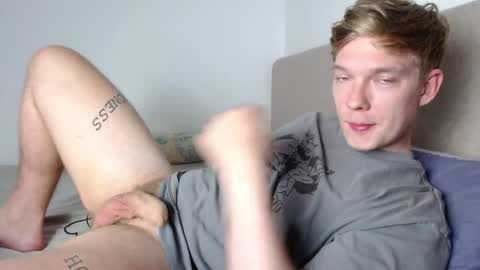 Snapshot of hercules__ chatting on April 4, 4:48 pm Gregblonde Alextattoo online show from April 4, 4:48 pm