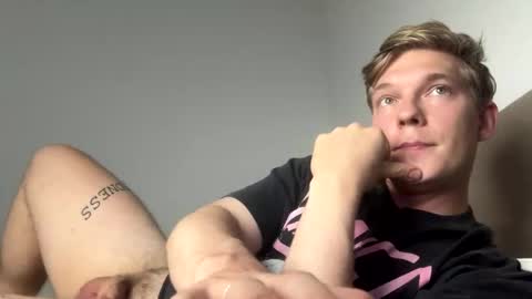 Snapshot of hercules__ chatting on April 13, 2:55 pm Gregblonde Alextattoo online show from April 13, 2:55 pm