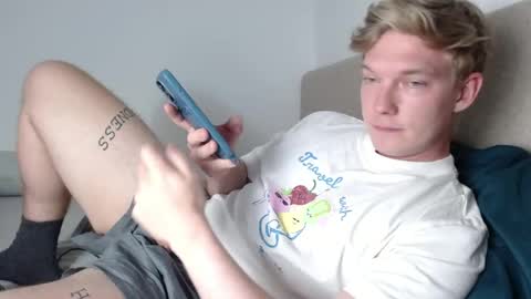 Snapshot of hercules__ chatting on May 19, 3:29 pm Gregblonde Alextattoo online show from May 19, 3:29 pm