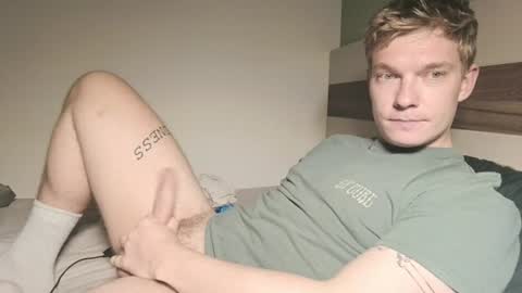 Snapshot of hercules__ chatting on July 12, 4:31 pm Gregblonde Alextattoo online show from July 12, 4:31 pm