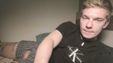 Snapshot of hercules__ chatting on July 17, 4:12 pm Gregblonde Alextattoo online show from July 17, 4:12 pm